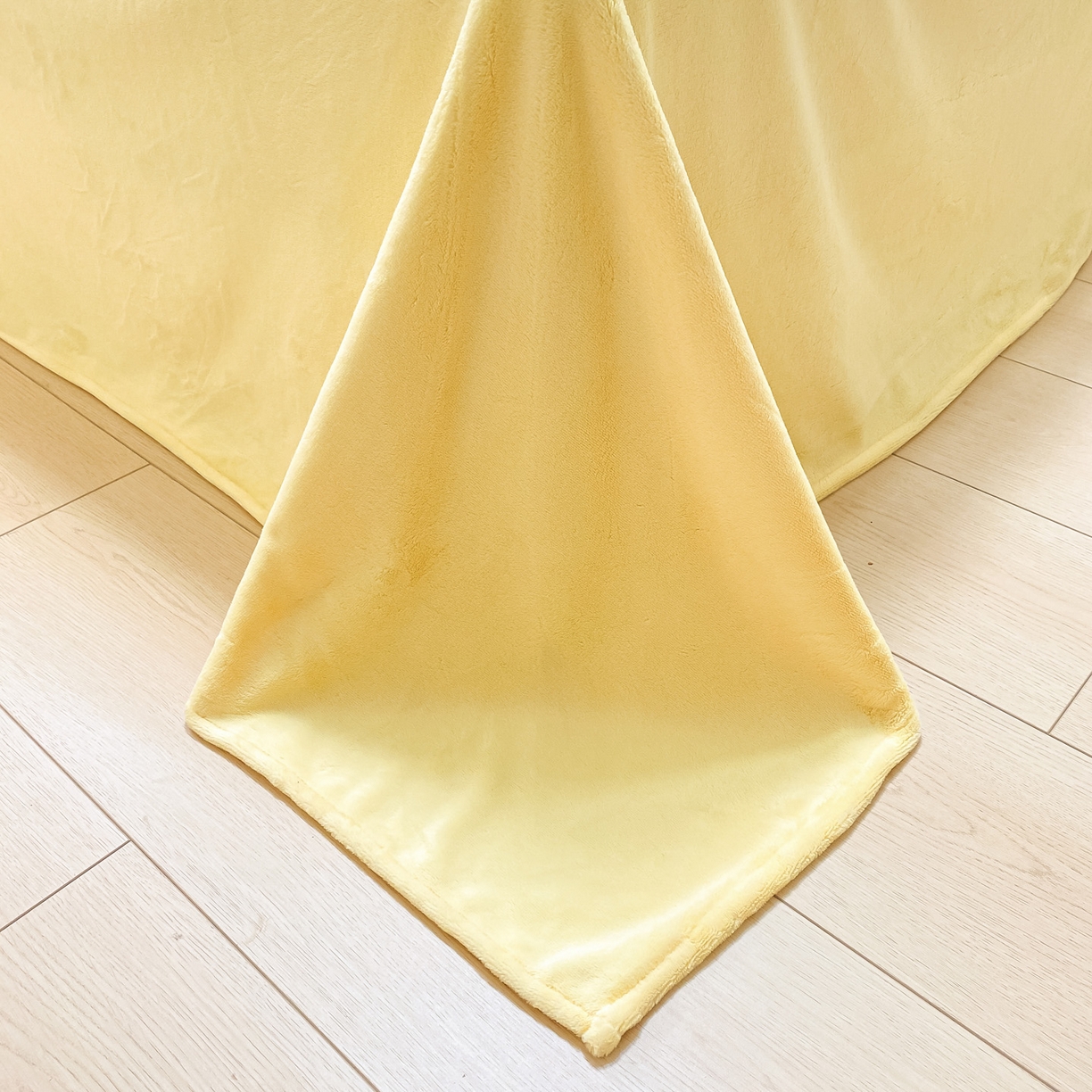 91家纺网 家纺一手货源 找家纺 如一 2025新款3D雕花牛奶绒四件套 花漾-黄