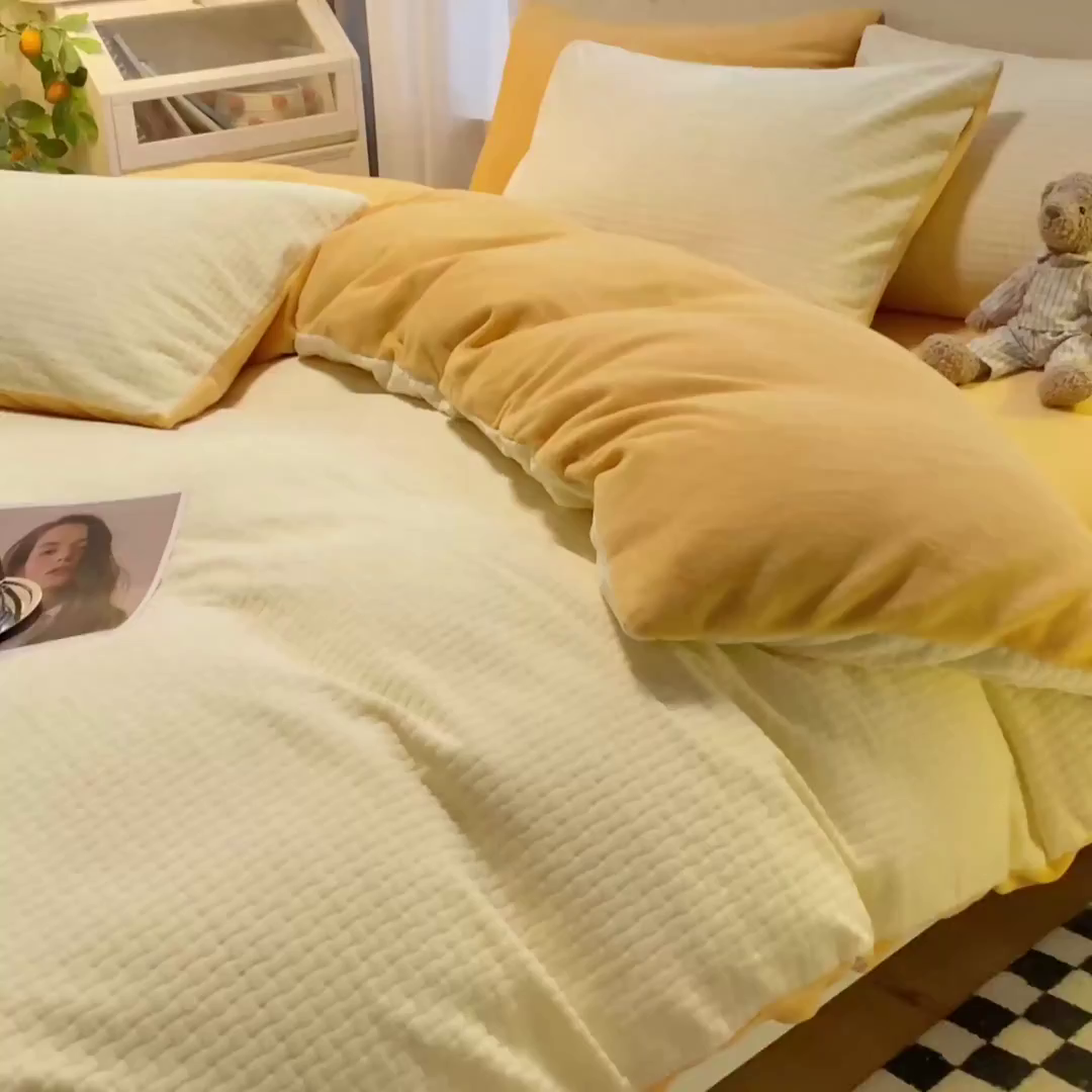 91家纺网 家纺一手货源 找家纺 如一 2025新款3D雕花牛奶绒四件套 华夫格白