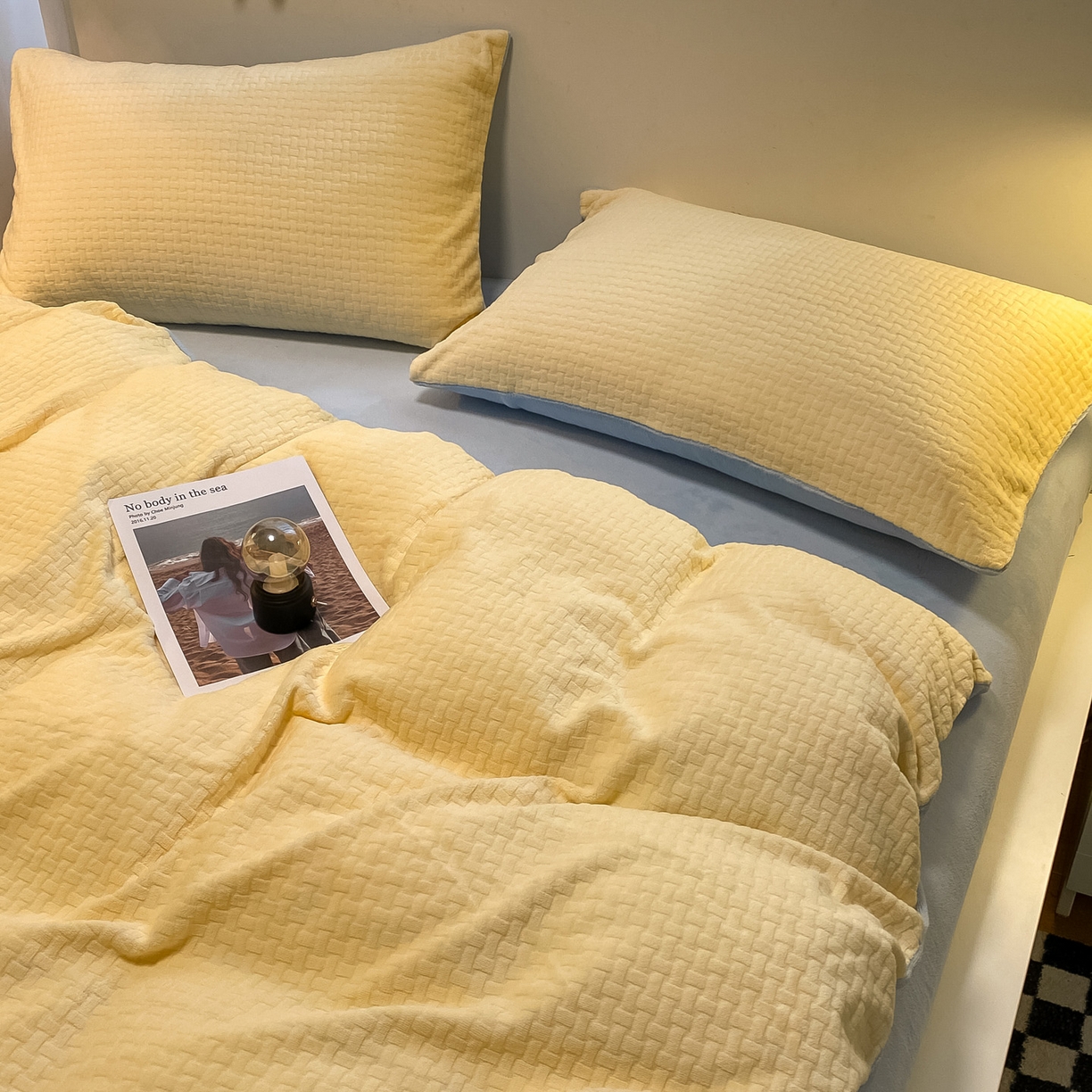 91家纺网 家纺一手货源 找家纺 如一 2025新款3D雕花牛奶绒四件套 华夫格黄