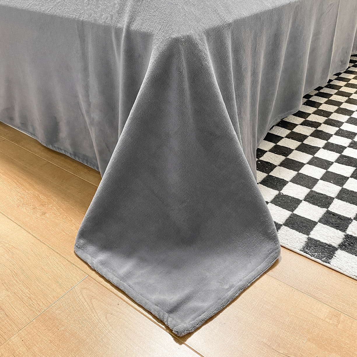 91家纺网 家纺一手货源 找家纺 如一 2025新款3D雕花牛奶绒单被套 千鸟格灰