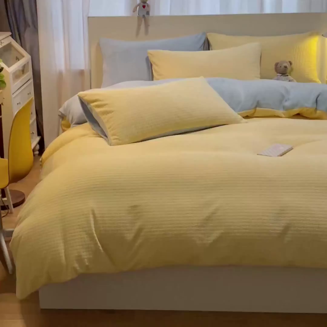 91家纺网 家纺一手货源 找家纺 如一 2025新款3D雕花牛奶绒四件套 华夫格黄