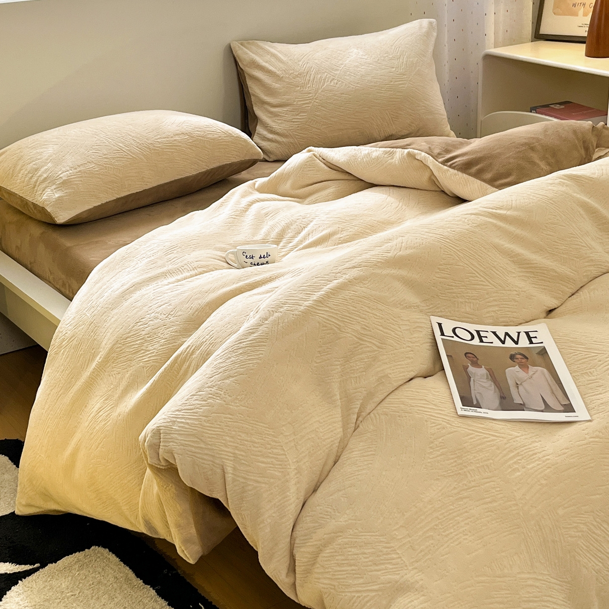 91家纺网 家纺一手货源 找家纺 如一 2025新款3D雕花牛奶绒四件套 肌理纹-杏