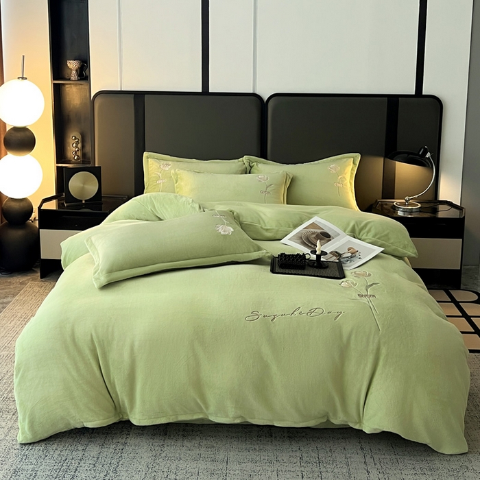 91家纺网 家纺一手货源 找家纺 梦莱斯 2025新款230克全消光刺绣牛奶绒配精美无纺布包装套件-玛奇朵玛奇朵-绿