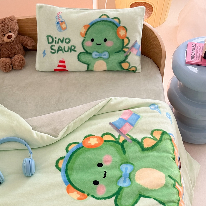 91家纺网 家纺一手货源 找家纺 （总）嗨生活 2025新款大版印花牛奶绒儿童枕套枕芯幼儿园枕套枕芯