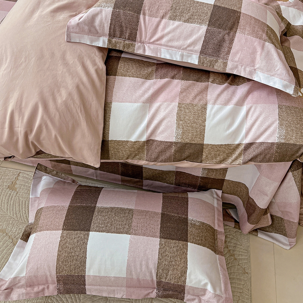 91家纺网 家纺一手货源 找家纺 依庭 2025新款高克重全棉纯棉磨毛印花单被套 可爱兔