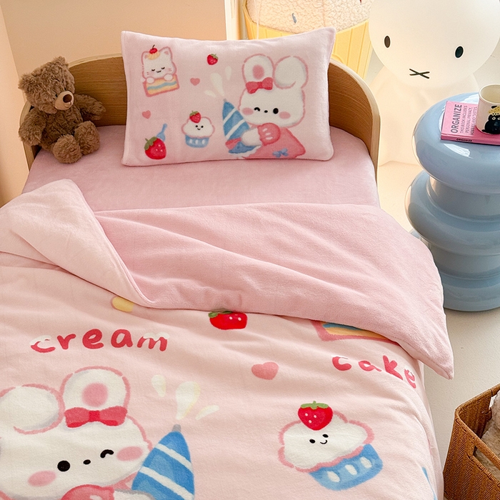 91家纺网 家纺一手货源 找家纺 嗨生活 2025新款大版印花牛奶绒儿童枕套枕芯幼儿园枕套枕芯 萌小兔