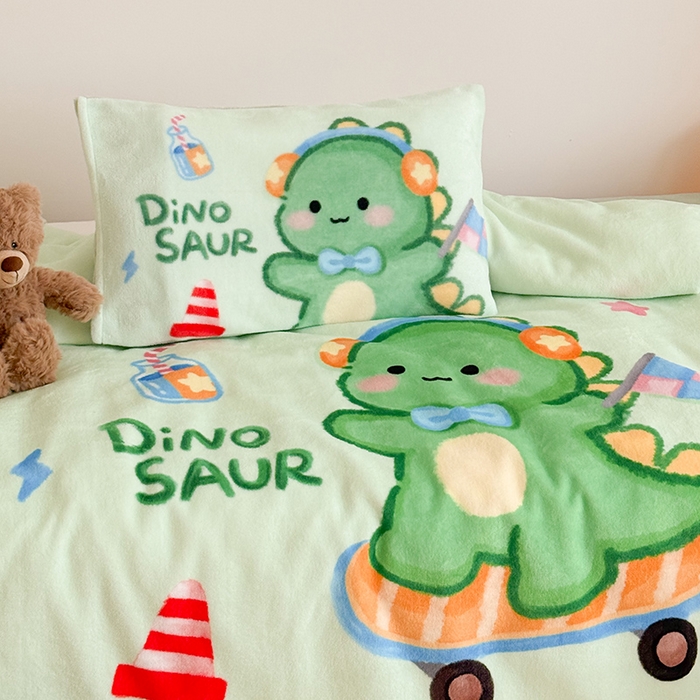 91家纺网 家纺一手货源 找家纺 嗨生活 2025新款大版印花牛奶绒儿童枕套枕芯幼儿园枕套枕芯 恐龙宝宝