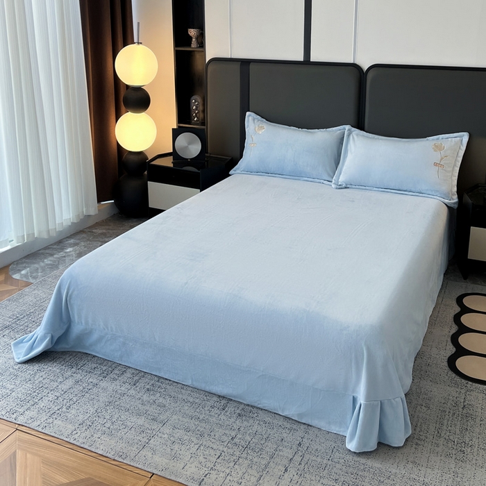 91家纺网 家纺一手货源 找家纺 梦莱斯 2025新款230克全消光刺绣牛奶绒配精美无纺布包装套件-玛奇朵玛奇朵-天蓝