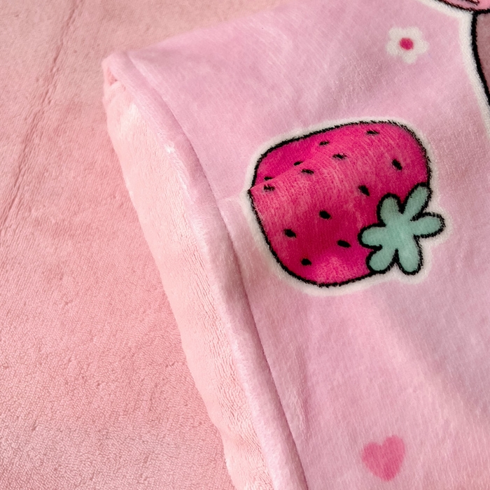 91家纺网 家纺一手货源 找家纺 嗨生活 2025新款大版印花牛奶绒儿童枕套枕芯幼儿园枕套枕芯 幸运女孩