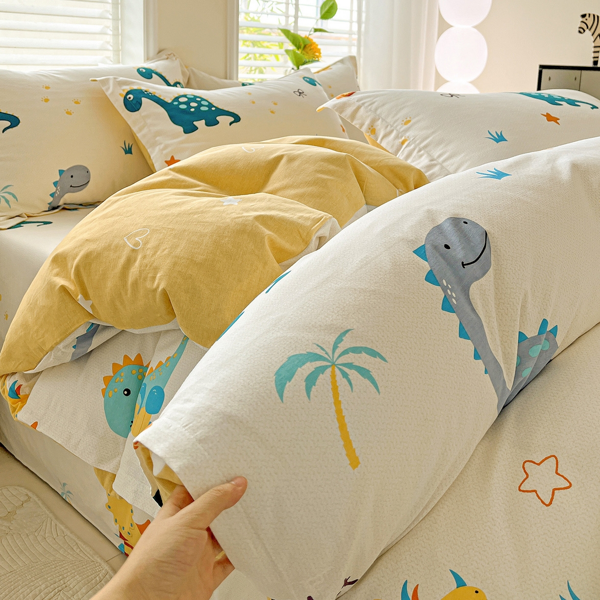 91家纺网 家纺一手货源 找家纺 依庭 2025新款高克重全棉纯棉磨毛印花单被套 恐龙告白