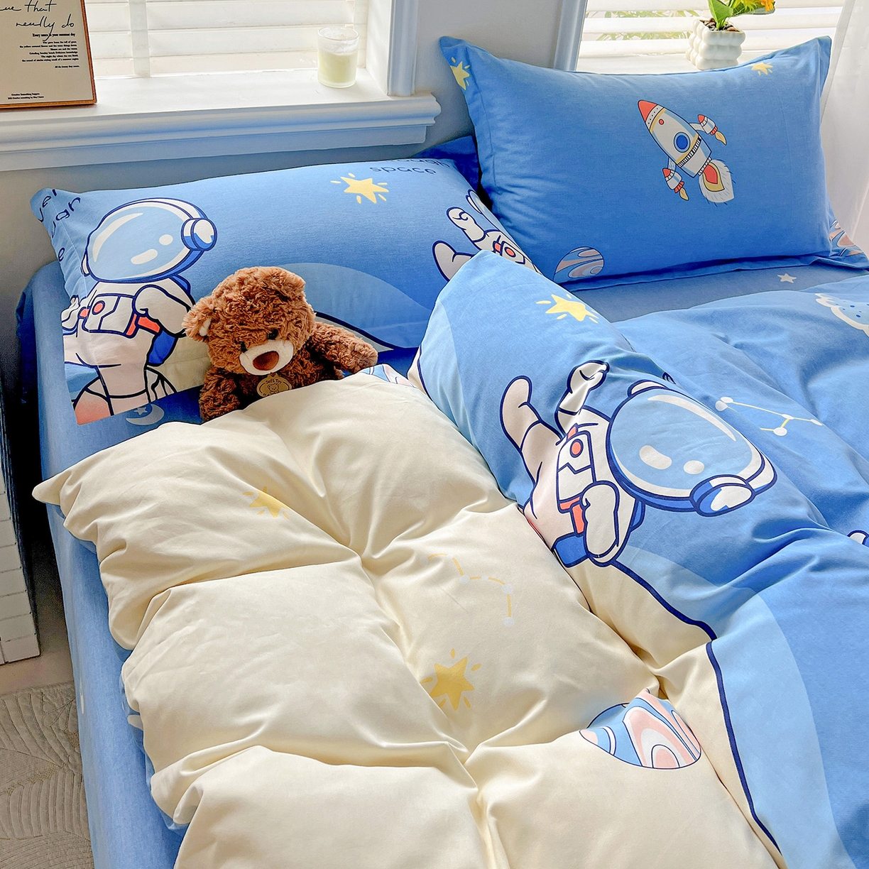 91家纺网 家纺一手货源 找家纺 依庭 2025新款高克重全棉纯棉磨毛印花单被套 快乐星球