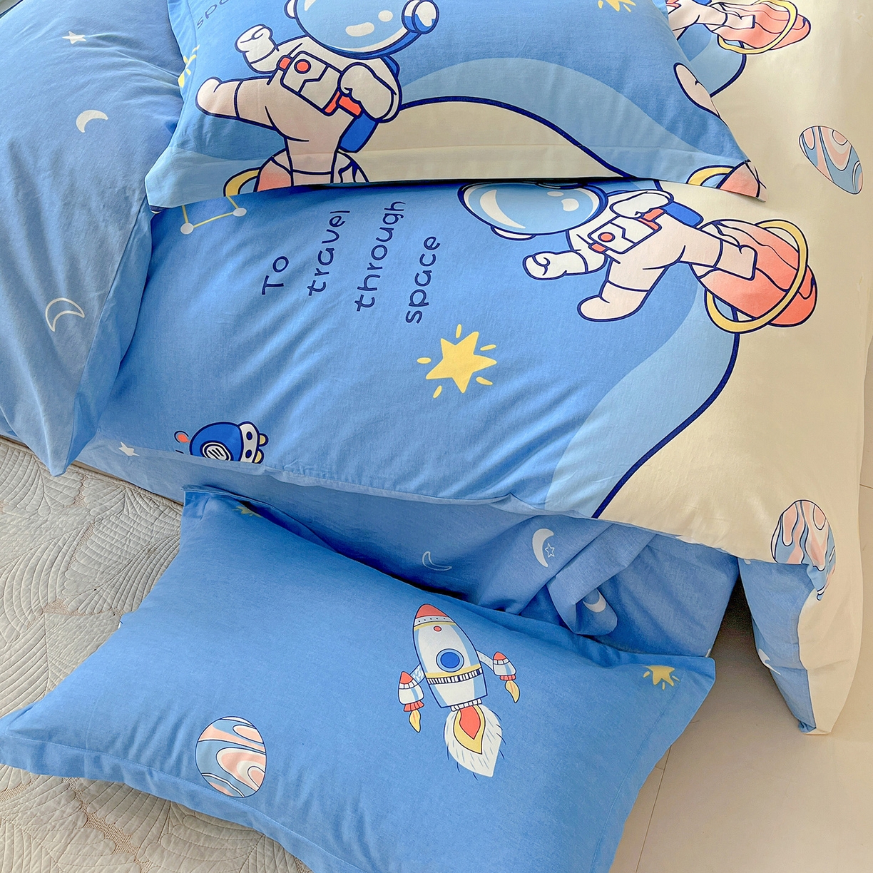 91家纺网 家纺一手货源 找家纺 依庭 2025新款高克重全棉纯棉磨毛印花单被套 快乐星球