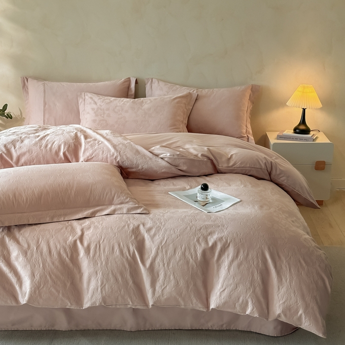 91家纺网 家纺一手货源 找家纺 （总）禾时 2025新款轻奢高支浮雕立体提花床盖款四件套