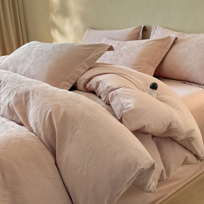 91家纺网 家纺一手货源 找家纺 （总）禾时 2025新款轻奢高支浮雕立体提花床盖款四件套