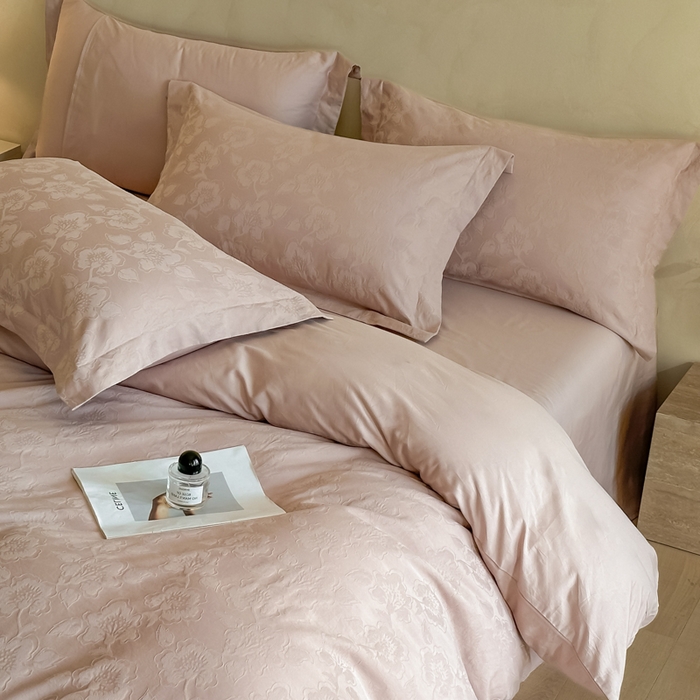 91家纺网 家纺一手货源 找家纺 （总）禾时 2025新款轻奢高支浮雕立体提花床盖款四件套