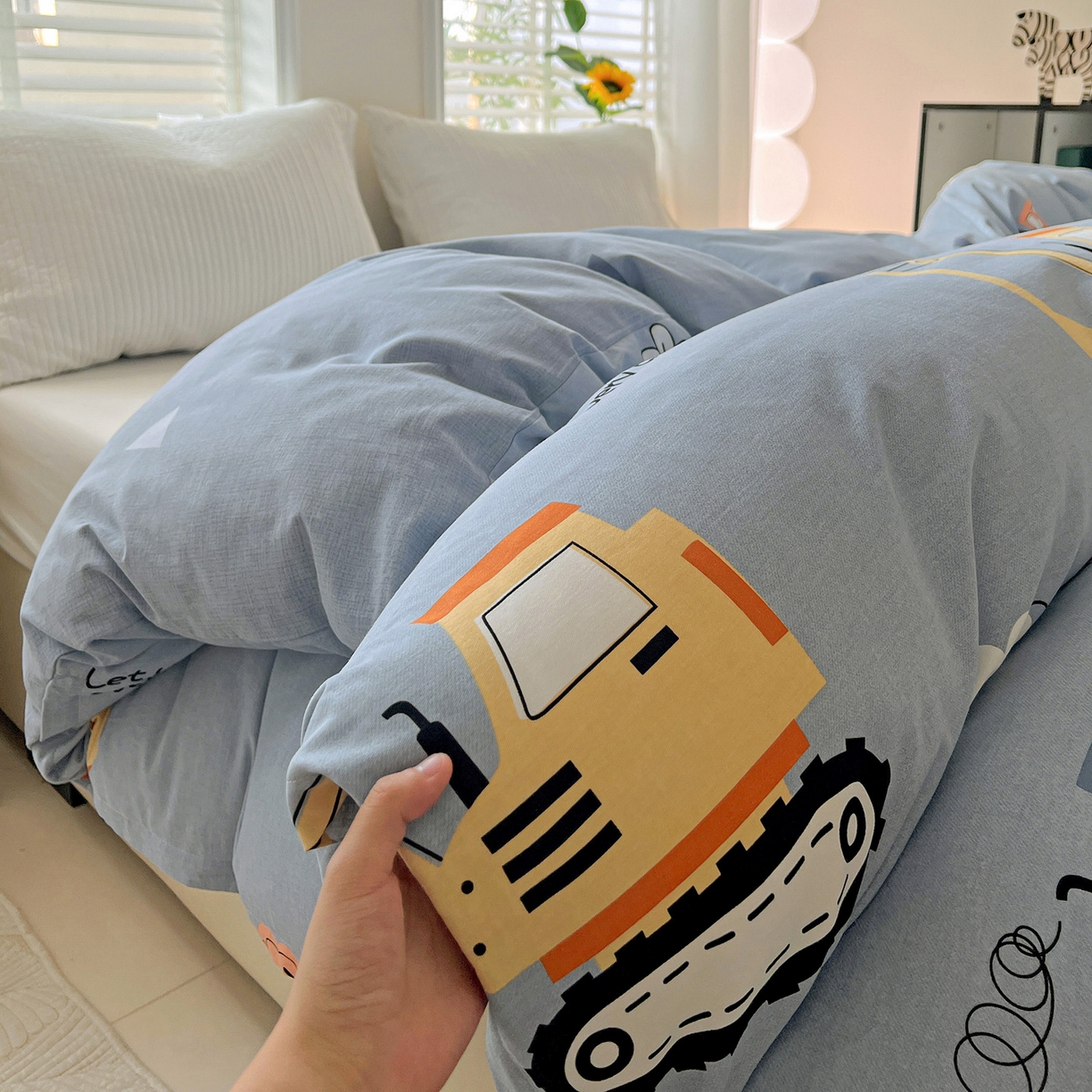 91家纺网 家纺一手货源 找家纺 依庭 2025新款高克重全棉纯棉磨毛印花单被套 萌车派对