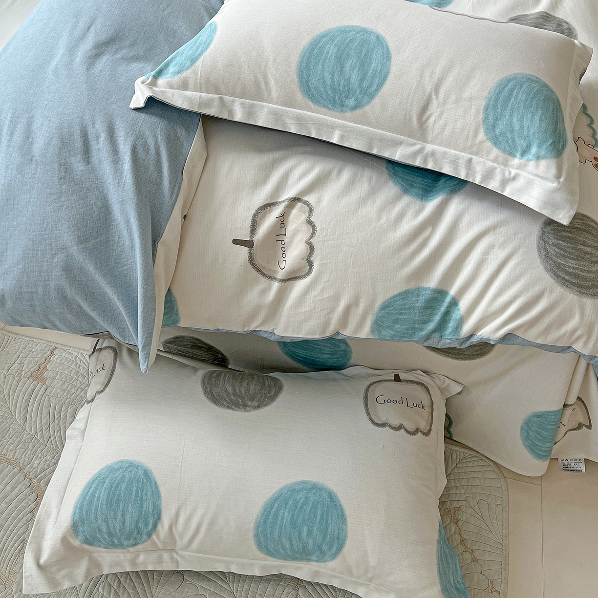 91家纺网 家纺一手货源 找家纺 依庭 2025新款高克重全棉纯棉磨毛印花单被套 南瓜熊