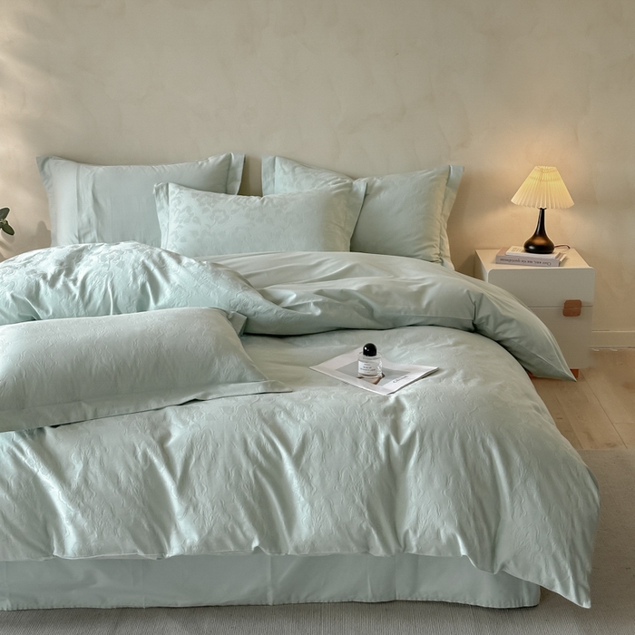 91家纺网 家纺一手货源 找家纺 禾时 2025新款轻奢高支浮雕立体提花床盖款四件套 兰亭（梵星蓝）