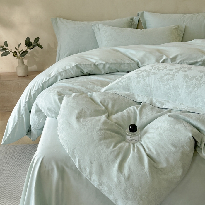 91家纺网 家纺一手货源 找家纺 禾时 2025新款轻奢高支浮雕立体提花床盖款四件套 兰亭（梵星蓝）