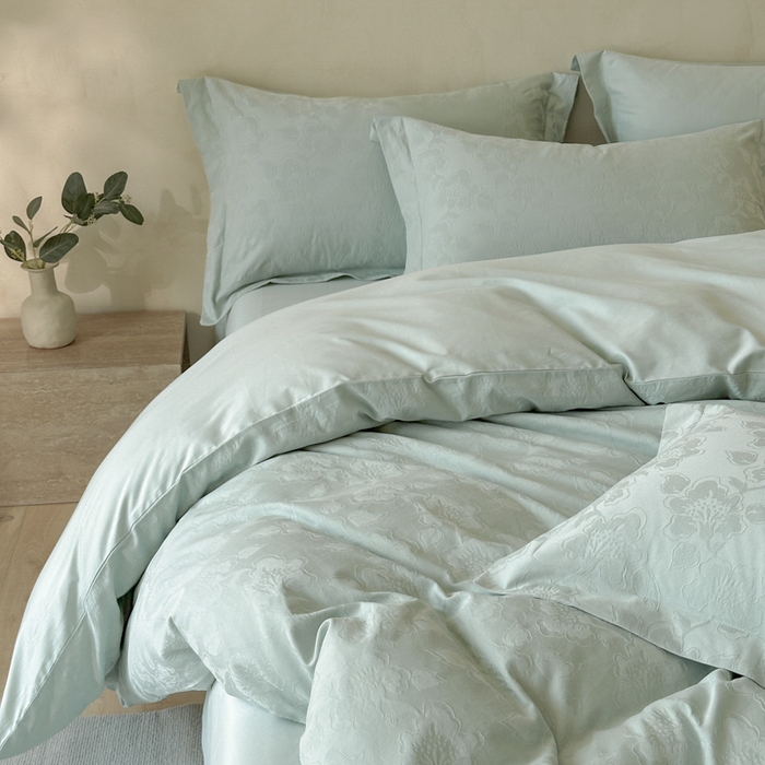 91家纺网 家纺一手货源 找家纺 禾时 2025新款轻奢高支浮雕立体提花床盖款四件套 兰亭（梵星蓝）