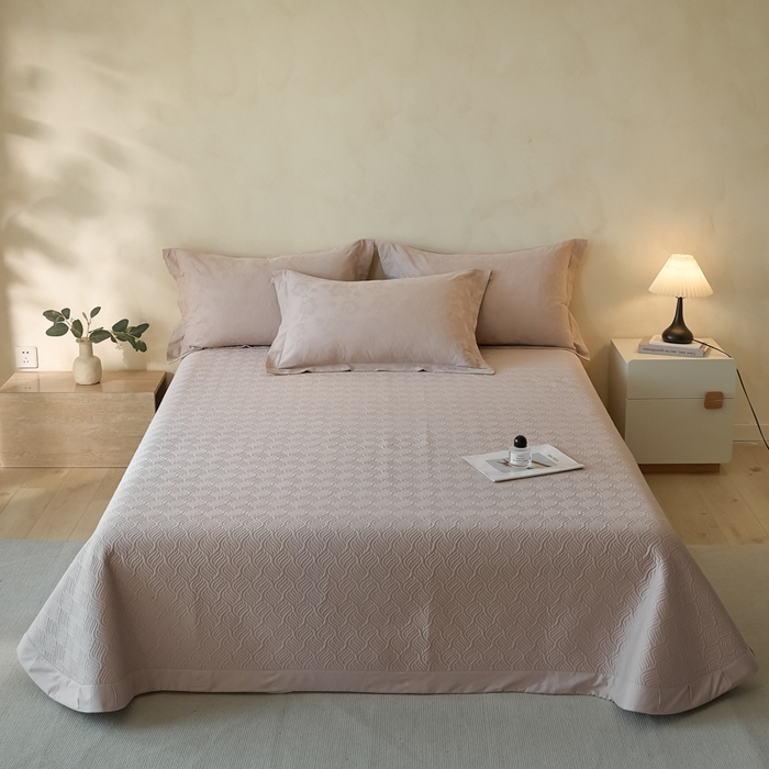 91家纺网 家纺一手货源 找家纺 禾时 2025新款轻奢高支浮雕立体提花床盖款四件套 兰亭（灰）