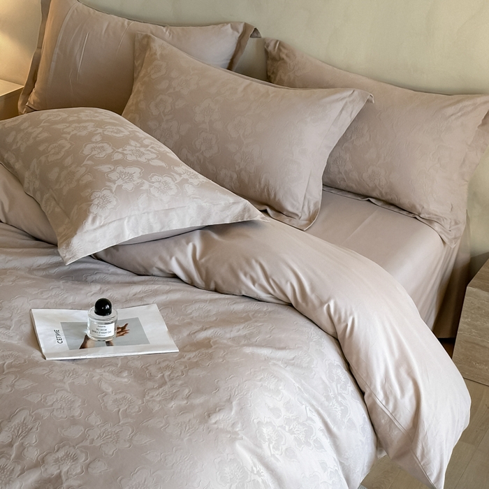 91家纺网 家纺一手货源 找家纺 禾时 2025新款轻奢高支浮雕立体提花床盖款四件套 兰亭（灰）