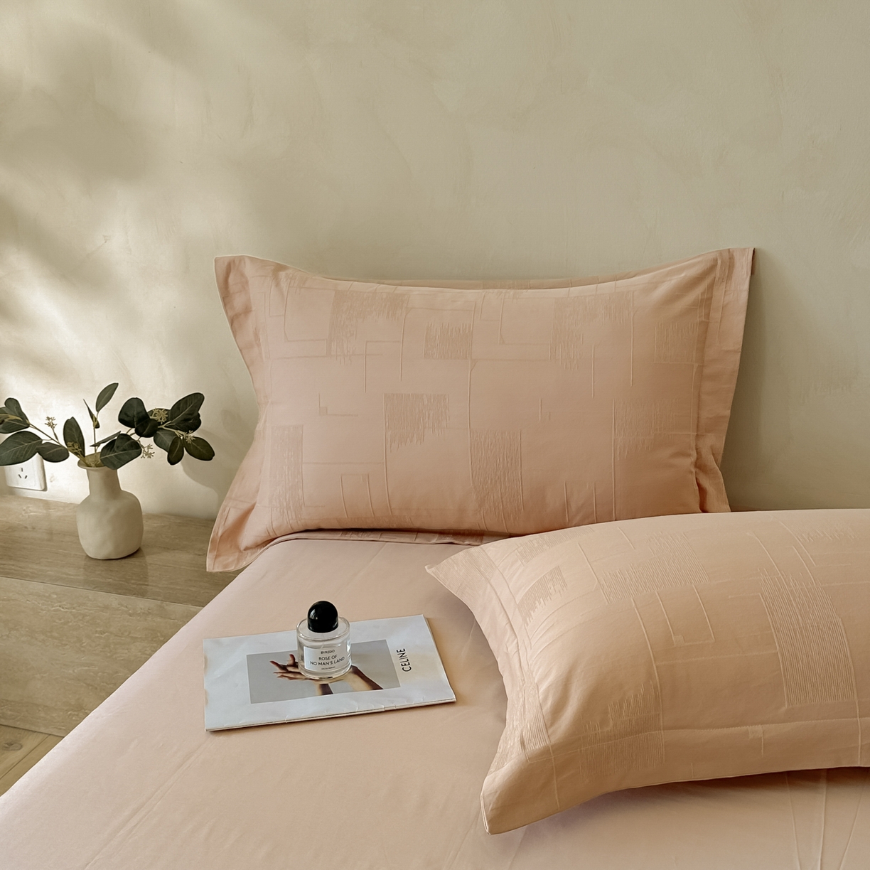 91家纺网 家纺一手货源 找家纺 禾时 2025新款轻奢高支浮雕立体提花床盖款四件套 空白格（爱马橙）