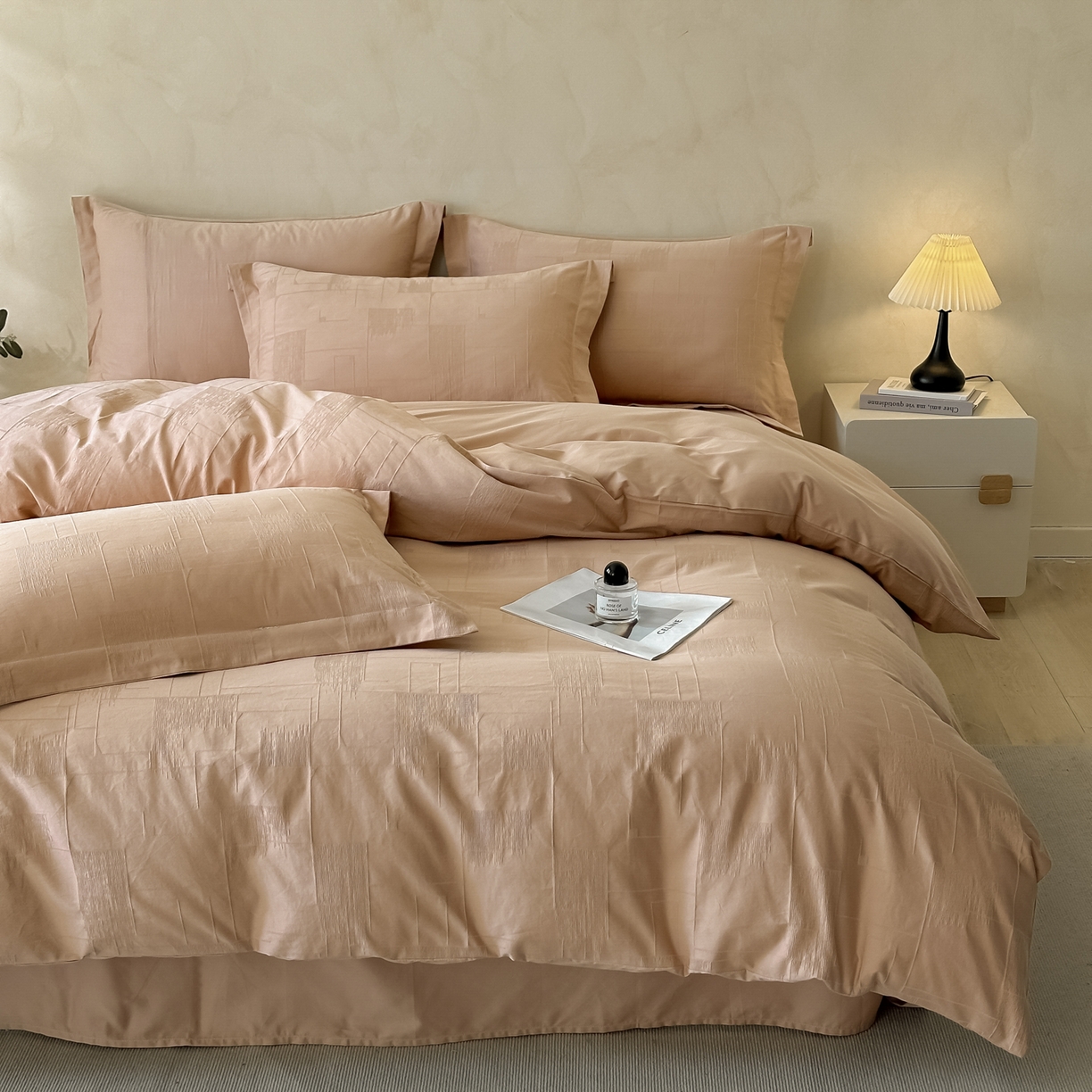 91家纺网 家纺一手货源 找家纺 禾时 2025新款轻奢高支浮雕立体提花床盖款四件套 空白格（爱马橙）