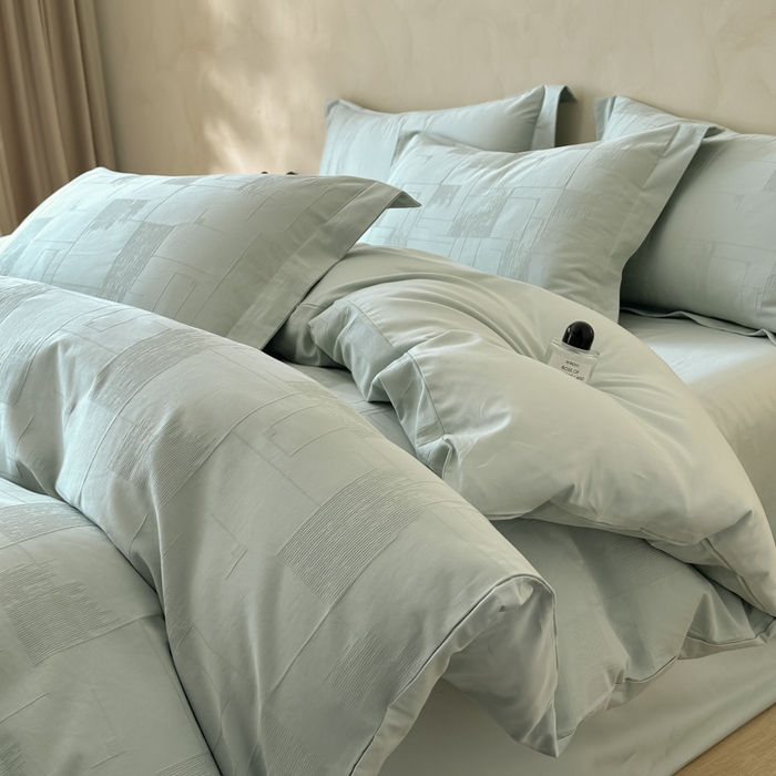 91家纺网 家纺一手货源 找家纺 禾时 2025新款轻奢高支浮雕立体提花床盖款四件套 空白格（梵星蓝）