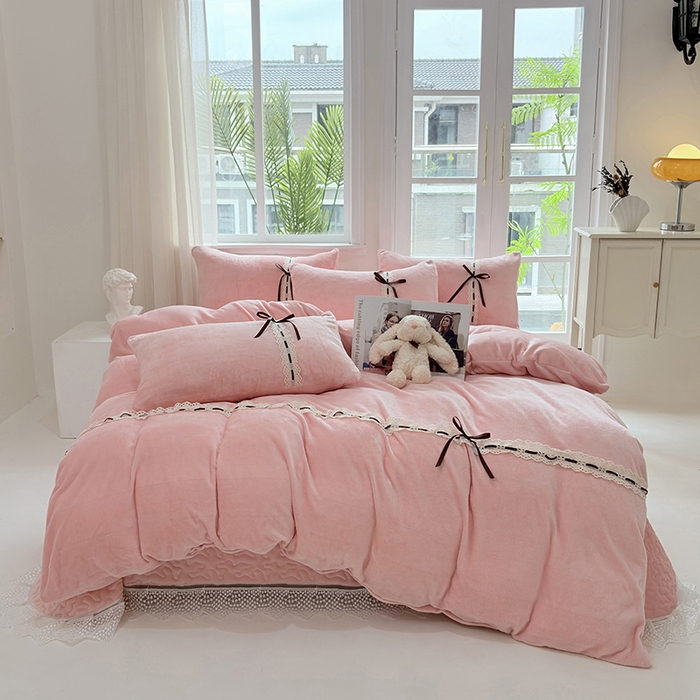 91家纺网 家纺一手货源 找家纺 韩秀家纺 2025新款牛奶绒床盖四件套 粉