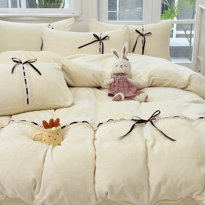 91家纺网 家纺一手货源 找家纺 韩秀家纺 2025新款牛奶绒床盖四件套 奶黄