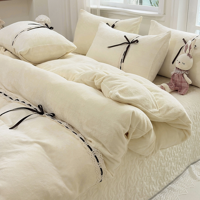 91家纺网 家纺一手货源 找家纺 韩秀家纺 2025新款牛奶绒床盖四件套 奶黄