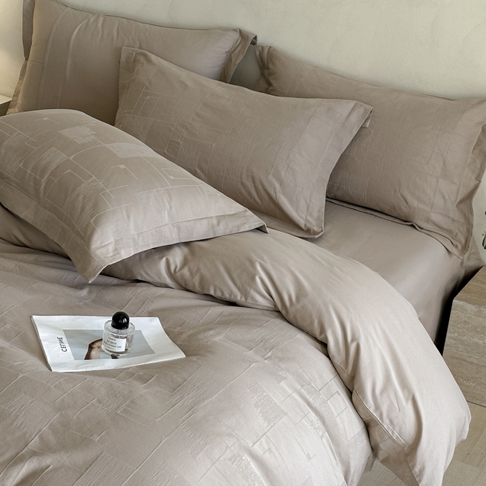 91家纺网 家纺一手货源 找家纺 禾时 2025新款轻奢高支浮雕立体提花床盖款四件套 空白格（咖）