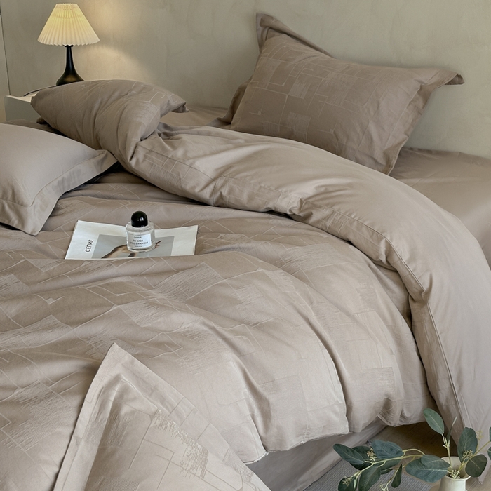 91家纺网 家纺一手货源 找家纺 禾时 2025新款轻奢高支浮雕立体提花床盖款四件套 空白格（咖）