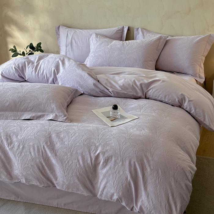 91家纺网 家纺一手货源 找家纺 禾时 2025新款轻奢高支浮雕立体提花床盖款四件套 威廉（淡雅紫）