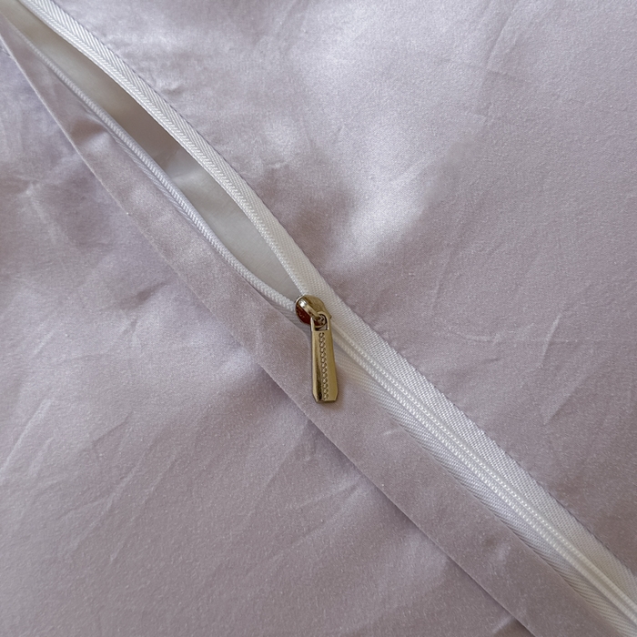 91家纺网 家纺一手货源 找家纺 禾时 2025新款轻奢高支浮雕立体提花床盖款四件套 威廉（淡雅紫）