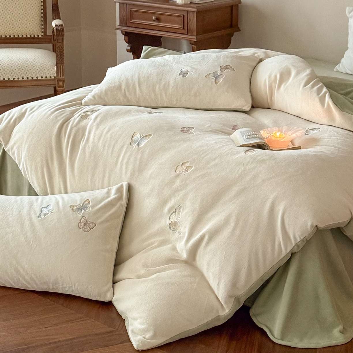 91家纺网 家纺一手货源 找家纺 FORTWO家纺原创设计（FOR TWO家纺） 2025新款230克牛奶绒蝴蝶刺绣四件套-星辰 （券前）基础价不低于小号208元，中号258元，大号298元 会员-10 星辰-绿