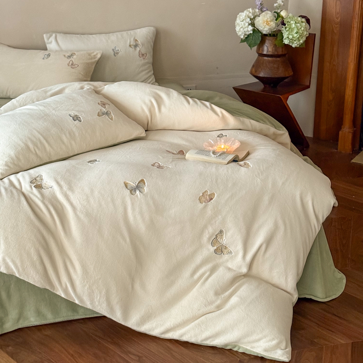 91家纺网 家纺一手货源 找家纺 FORTWO家纺原创设计（FOR TWO家纺） 2025新款230克牛奶绒蝴蝶刺绣四件套-星辰 （券前）基础价不低于小号208元，中号258元，大号298元 会员-10 星辰-绿