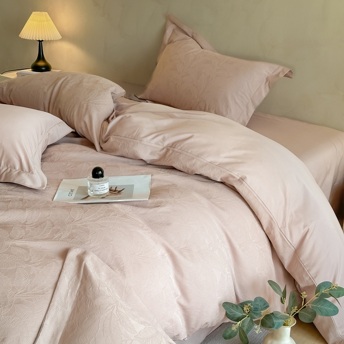 91家纺网 家纺一手货源 找家纺 禾时 2025新款轻奢高支浮雕立体提花床盖款四件套 威廉（藕粉）