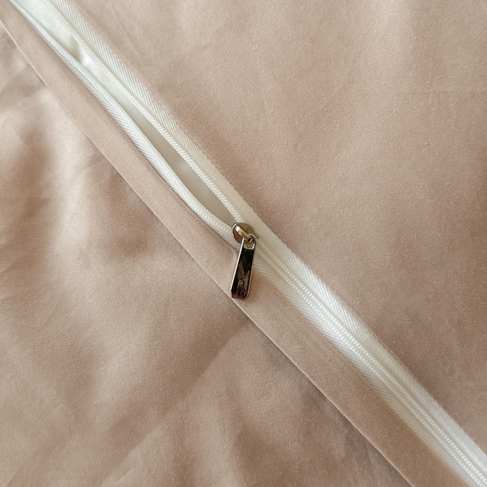 91家纺网 家纺一手货源 找家纺 禾时 2025新款轻奢高支浮雕立体提花床盖款四件套 威廉（藕粉）