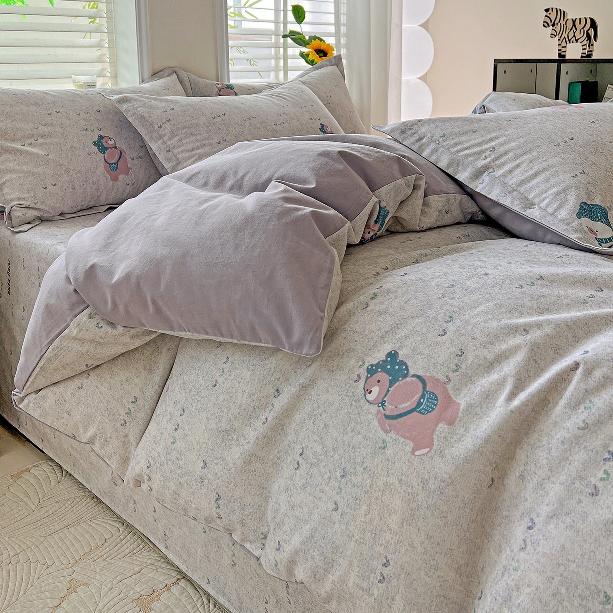 91家纺网 家纺一手货源 找家纺 依庭 2025新款高克重全棉纯棉磨毛印花单被套 幸福小熊