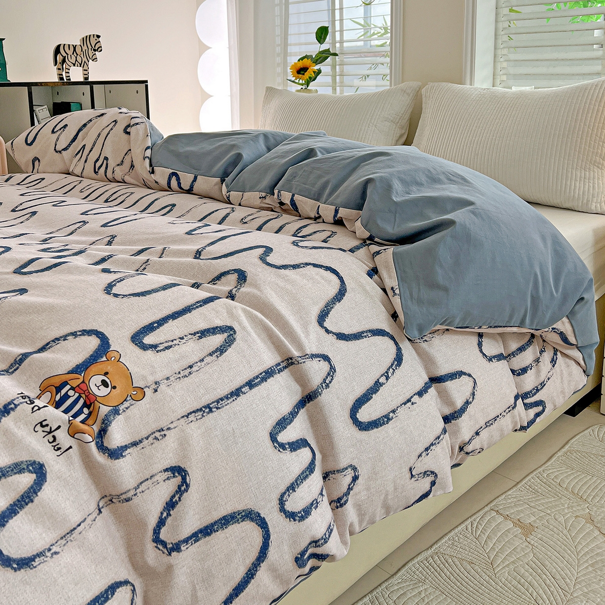 91家纺网 家纺一手货源 找家纺 依庭 2025新款高克重全棉纯棉磨毛印花单被套 幸运熊