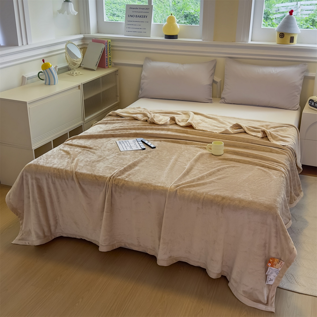 91家纺网 家纺一手货源 找家纺 予梦家纺 2025新款320g高克重加厚法兰绒毛毯办公室午休毯 奶茶驼