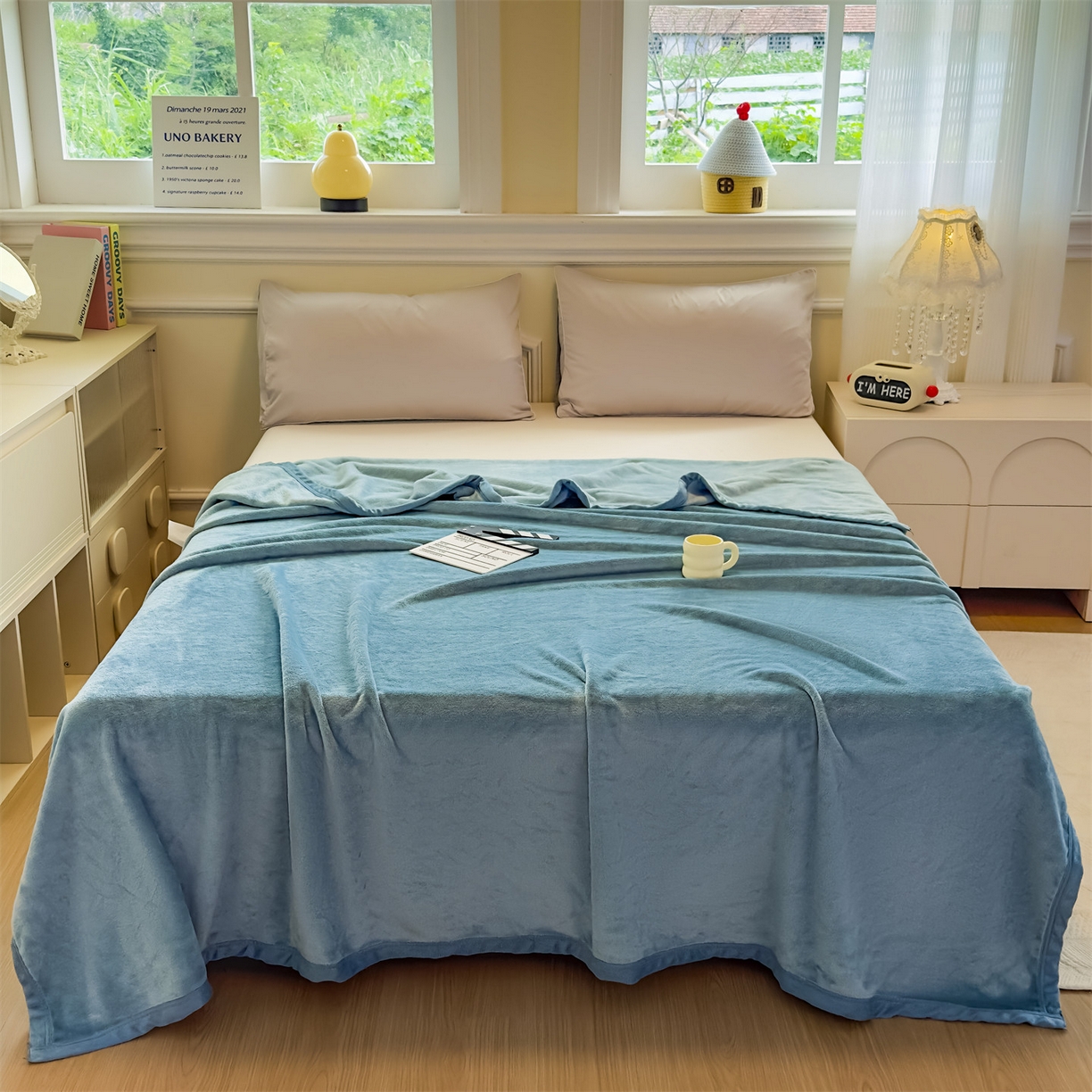 91家纺网 家纺一手货源 找家纺 予梦家纺 2025新款320g高克重加厚法兰绒毛毯办公室午休毯 云山蓝