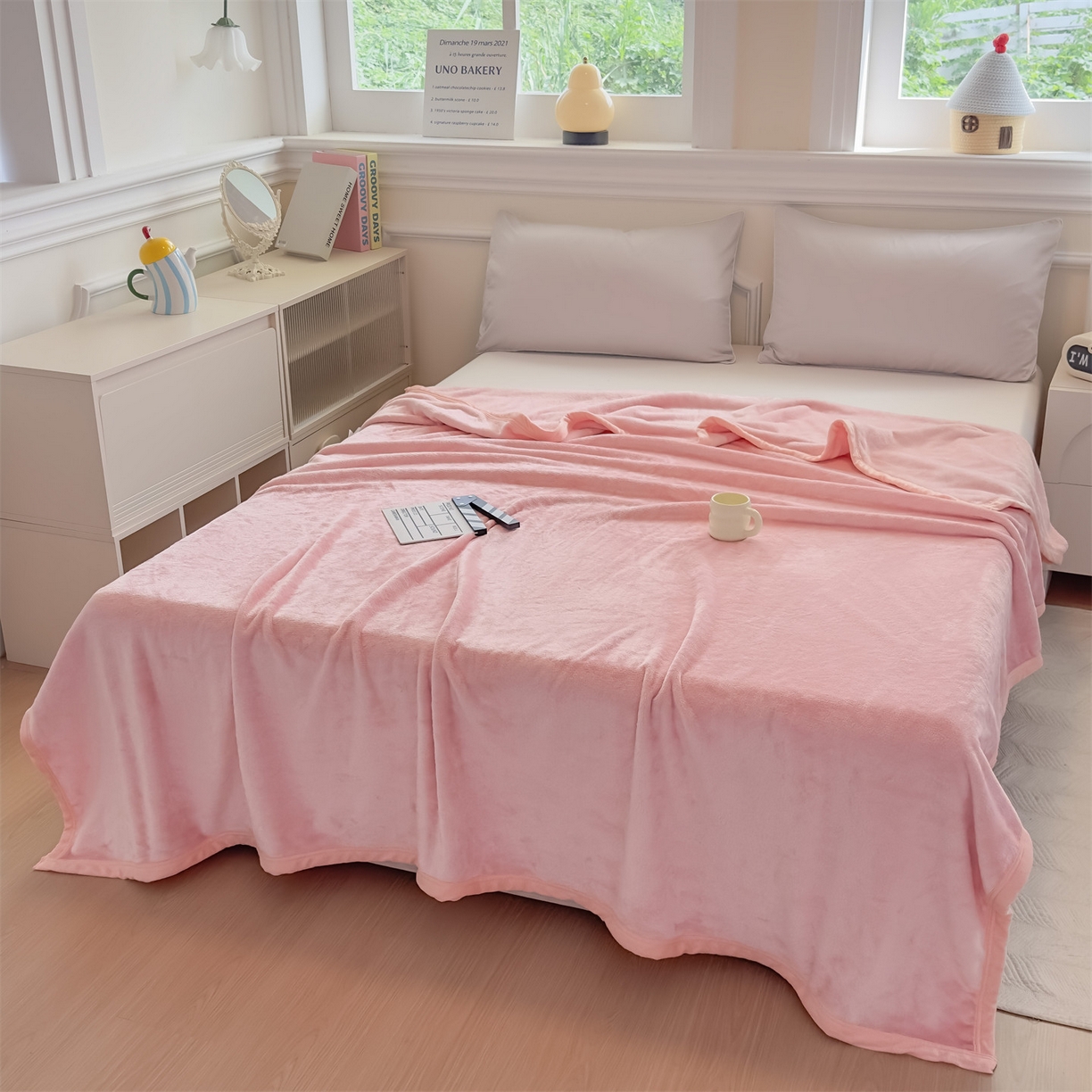 91家纺网 家纺一手货源 找家纺 予梦家纺 2025新款320g高克重加厚法兰绒毛毯办公室午休毯 少女粉