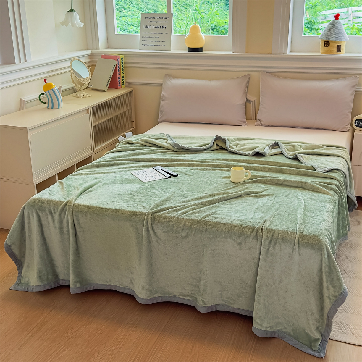 91家纺网 家纺一手货源 找家纺 予梦家纺 2025新款320g高克重加厚法兰绒毛毯办公室午休毯 松柏绿