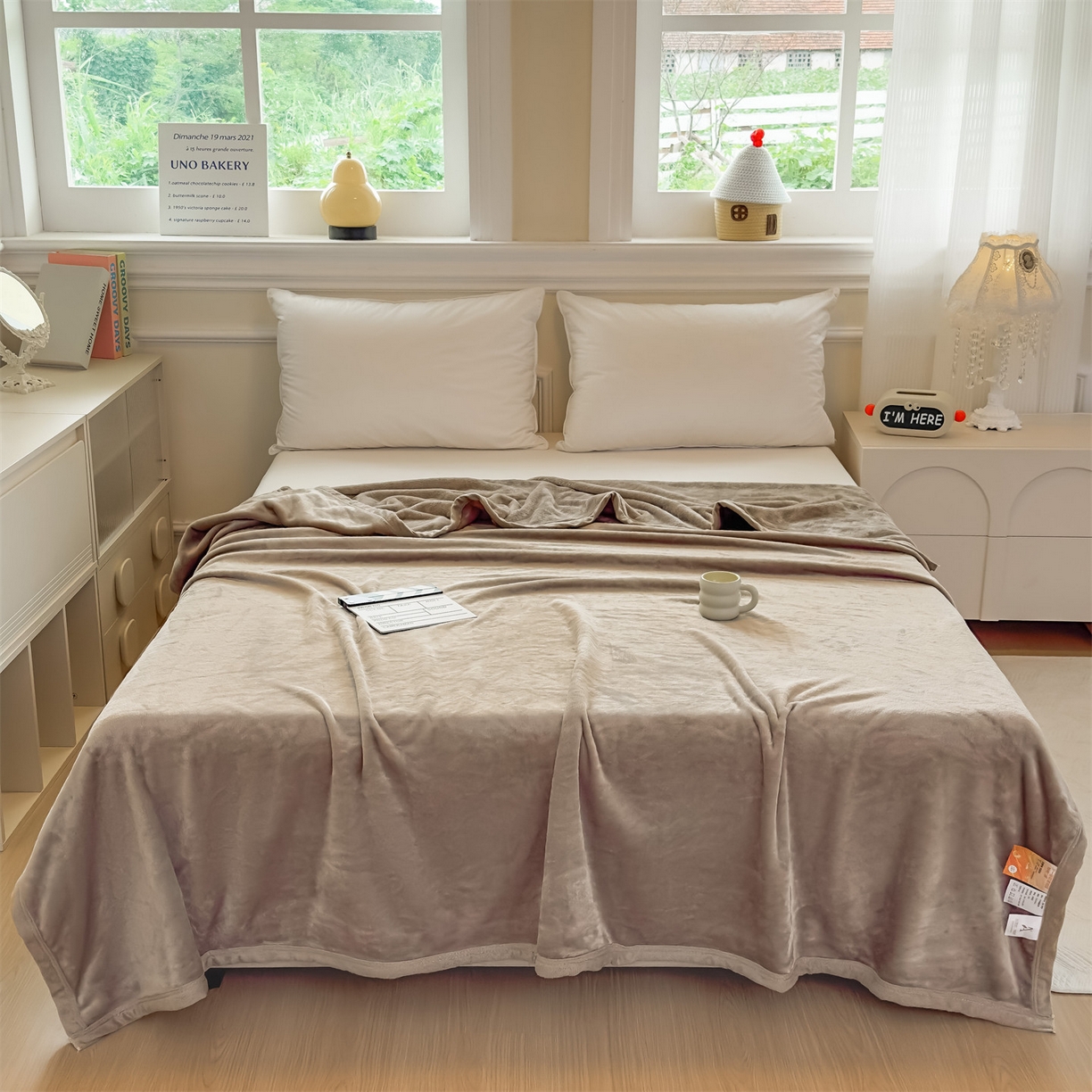 91家纺网 家纺一手货源 找家纺 予梦家纺 2025新款320g高克重加厚法兰绒毛毯办公室午休毯 卡布奇诺