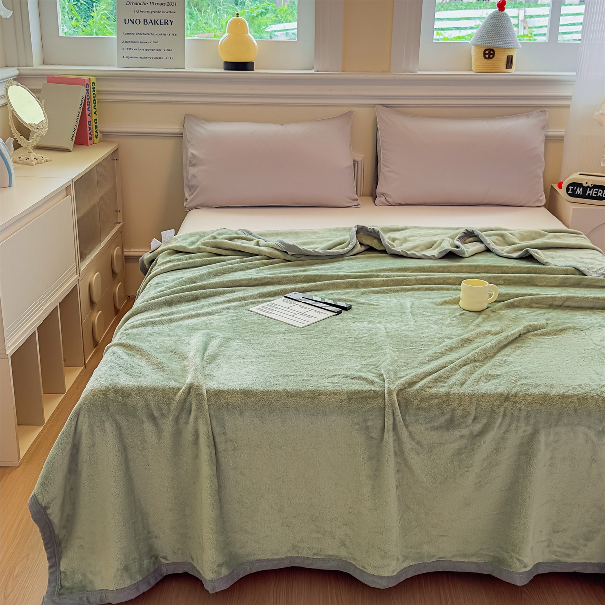 91家纺网 家纺一手货源 找家纺 予梦家纺 2025新款320g高克重加厚法兰绒毛毯办公室午休毯 松柏绿