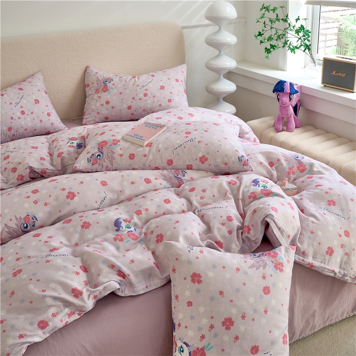 91家纺网 家纺一手货源 找家纺 百利卡通（原迪士尼家纺） 2025新款全棉双层纱小马宝莉系列三四件套 花中珍奇