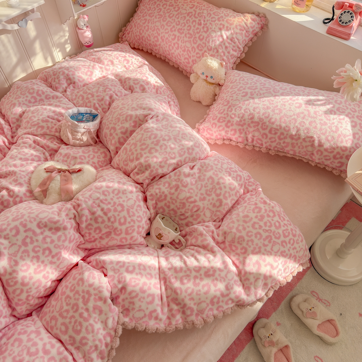 91家纺网 家纺一手货源 找家纺 （总）初念 2025新款牛奶绒印花四件套-豹纹